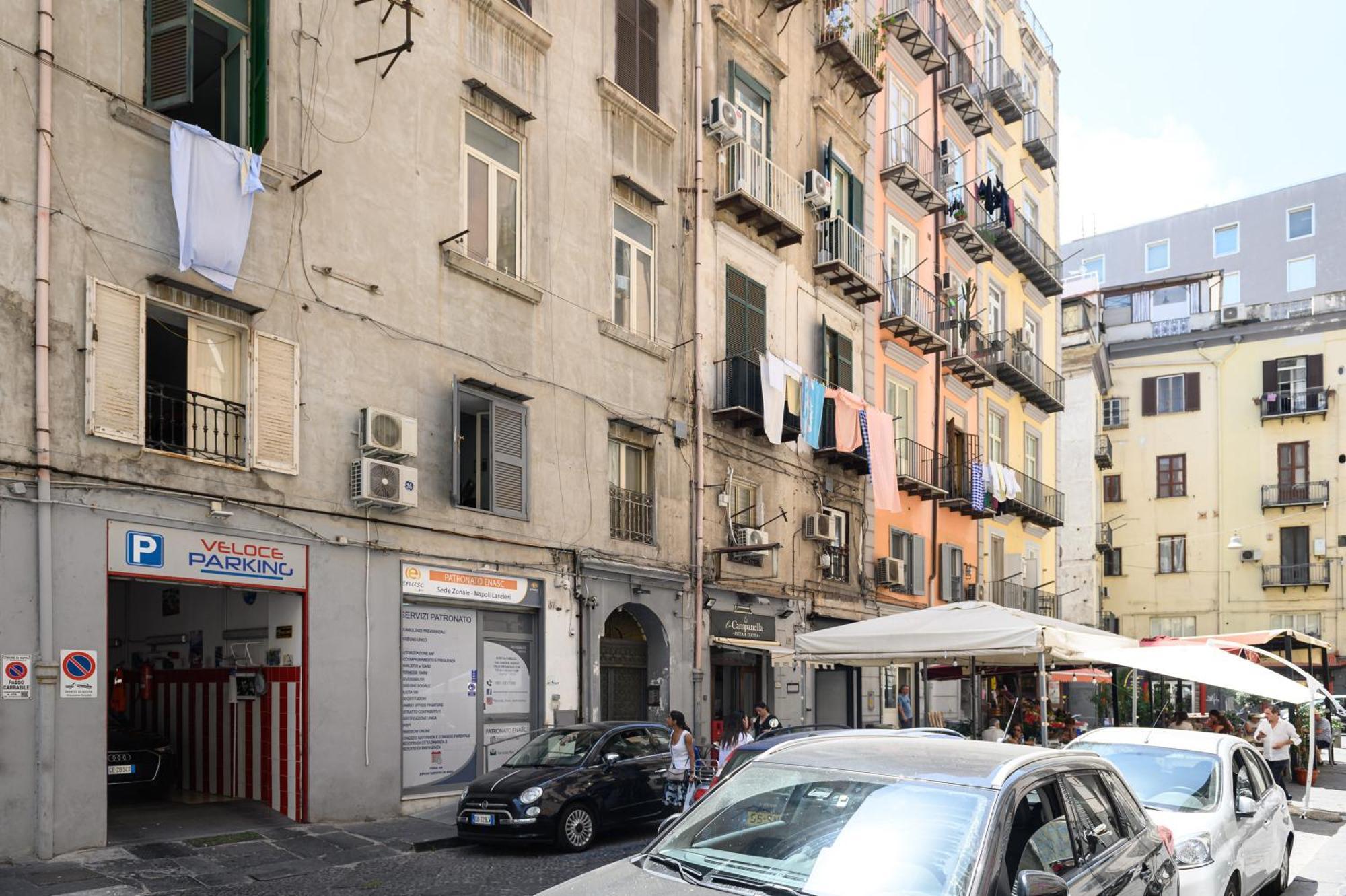 Appartamento Via Lanzieri 38 Napoli